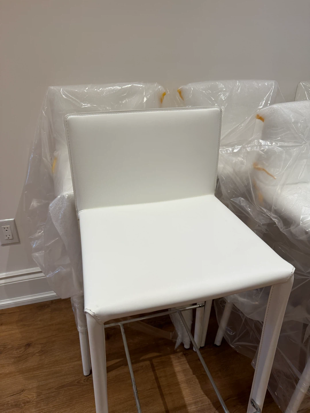 8 NEW White Leather Bar Stools SEAT HEIGHT 31”