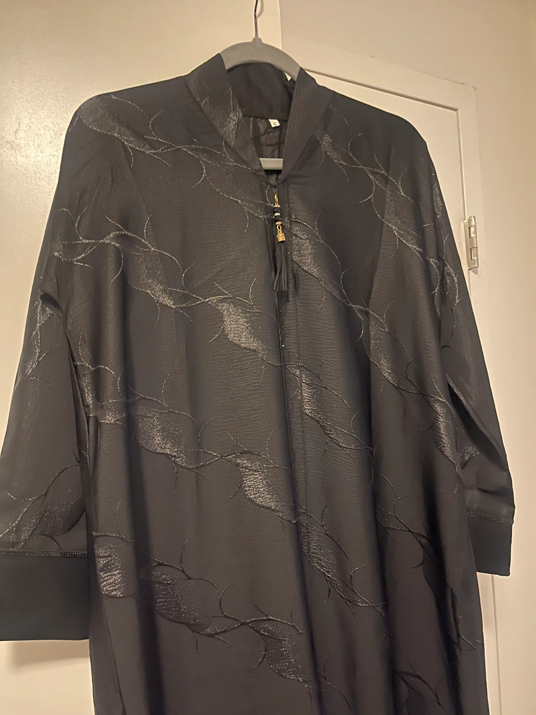 Saudi Black Kaftan with Embroidered Detail - photo 2