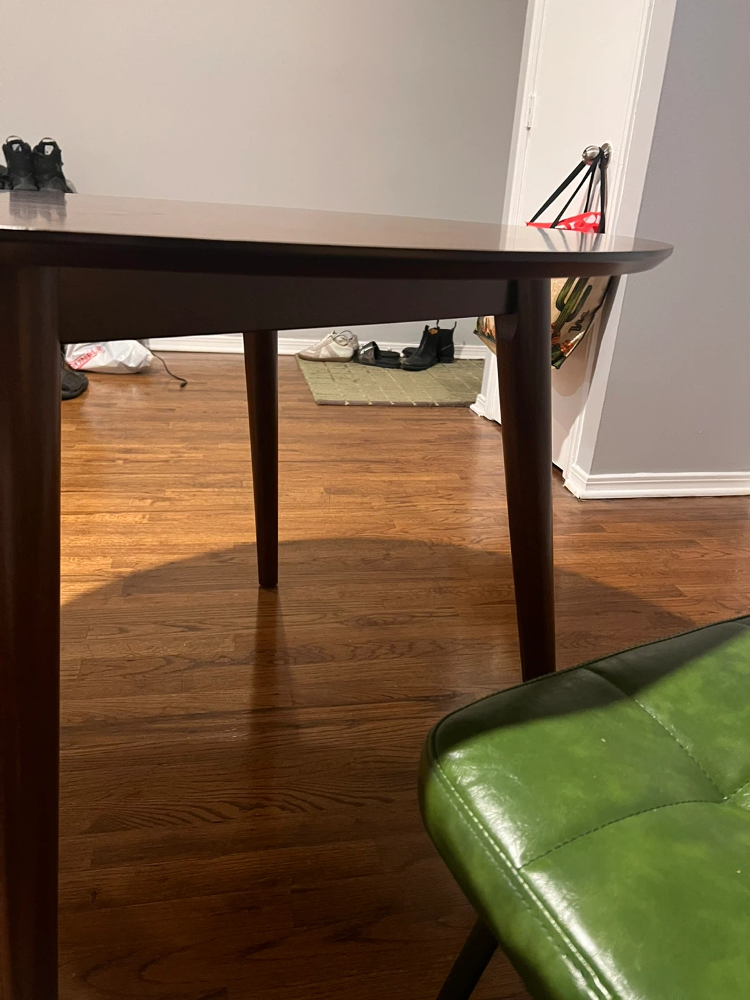 Round Wood Dining Table - photo 4