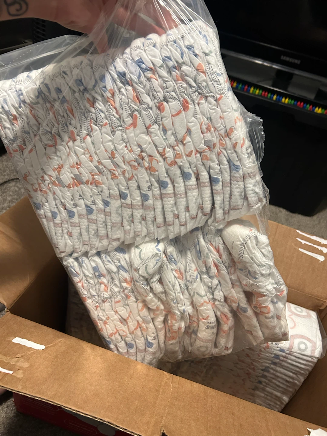 Huggies little movers size 5 diapers - photo 2