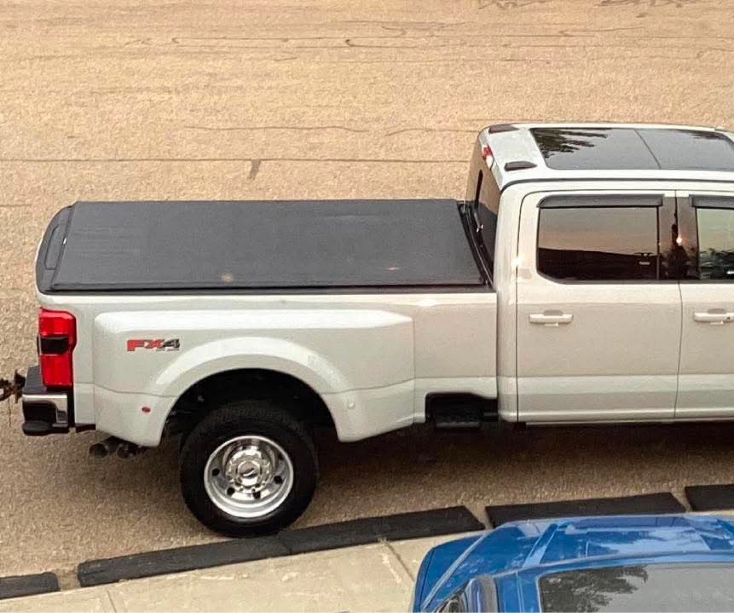 Tonneau Cover (RealTruck TruXedo)