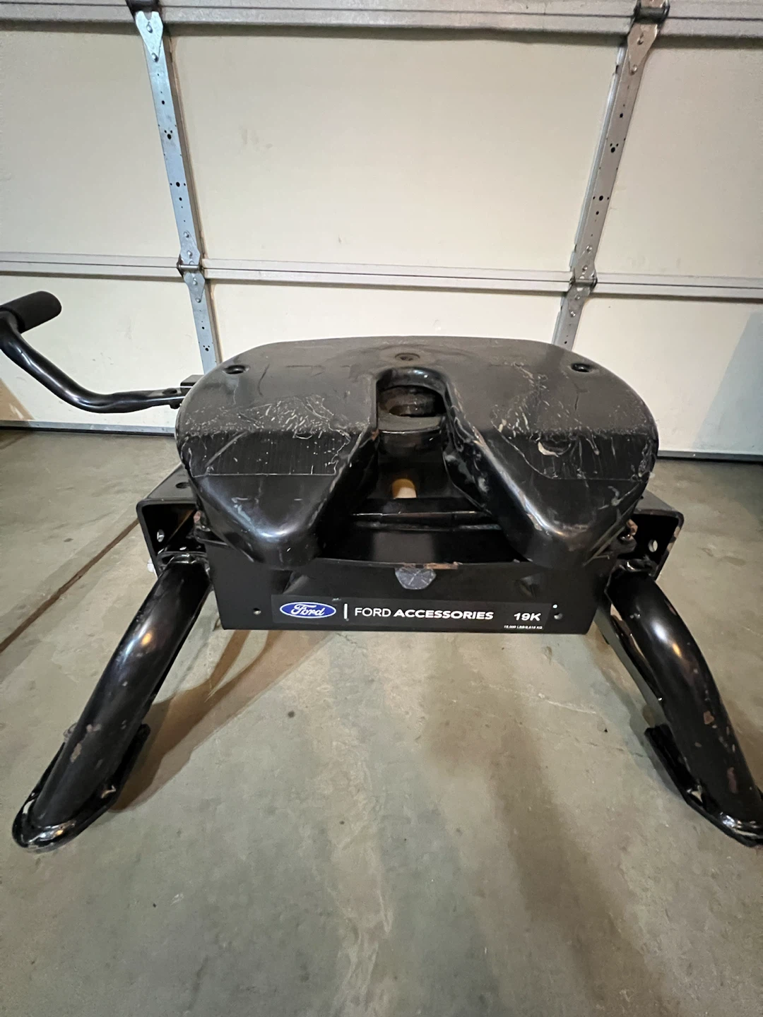 Ford Accessories 19K Fifth Wheel Hitch