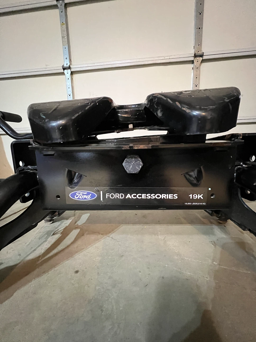 Ford Accessories 19K Fifth Wheel Hitch - photo 2