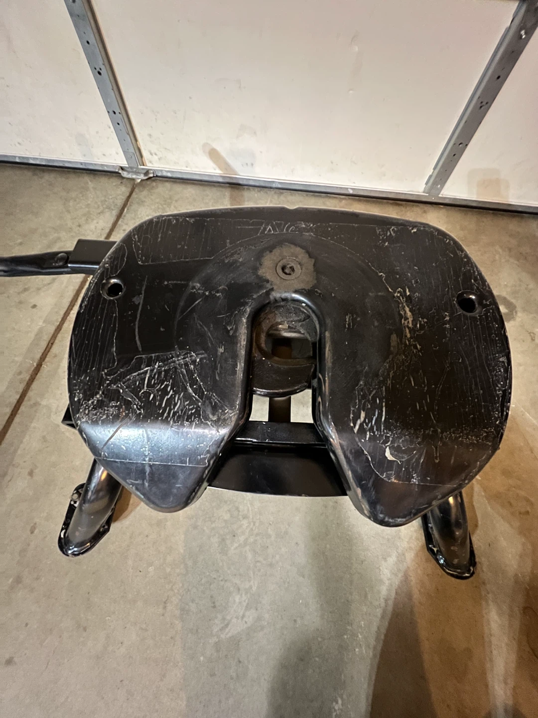 Ford Accessories 19K Fifth Wheel Hitch - photo 3