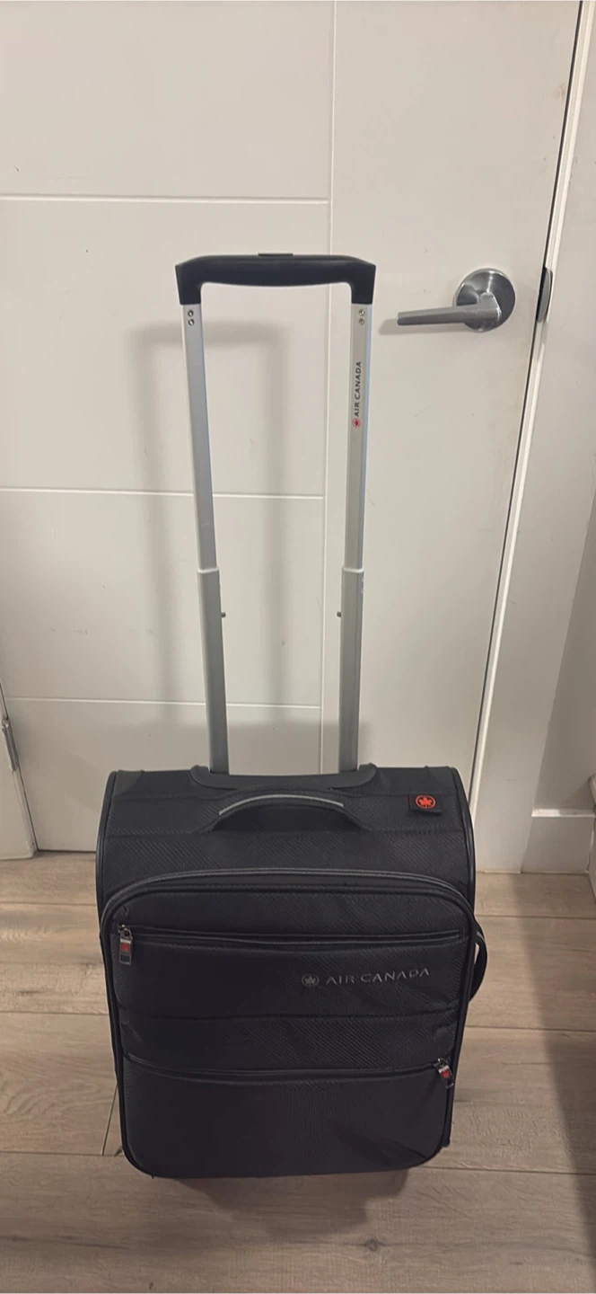 Air Canada Black Carry-On Suitcase on 4 Wheels - photo 3