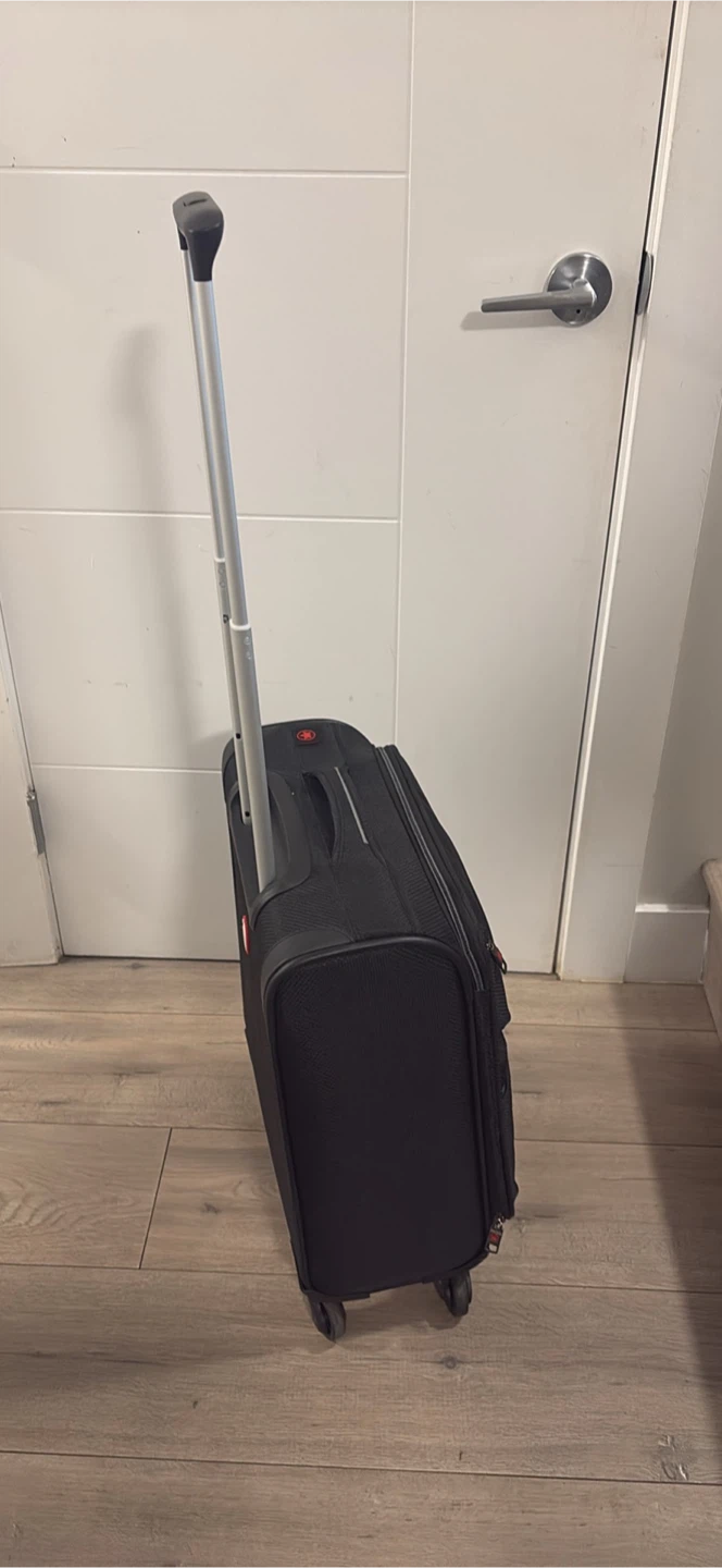 Air Canada Black Carry-On Suitcase on 4 Wheels - photo 4