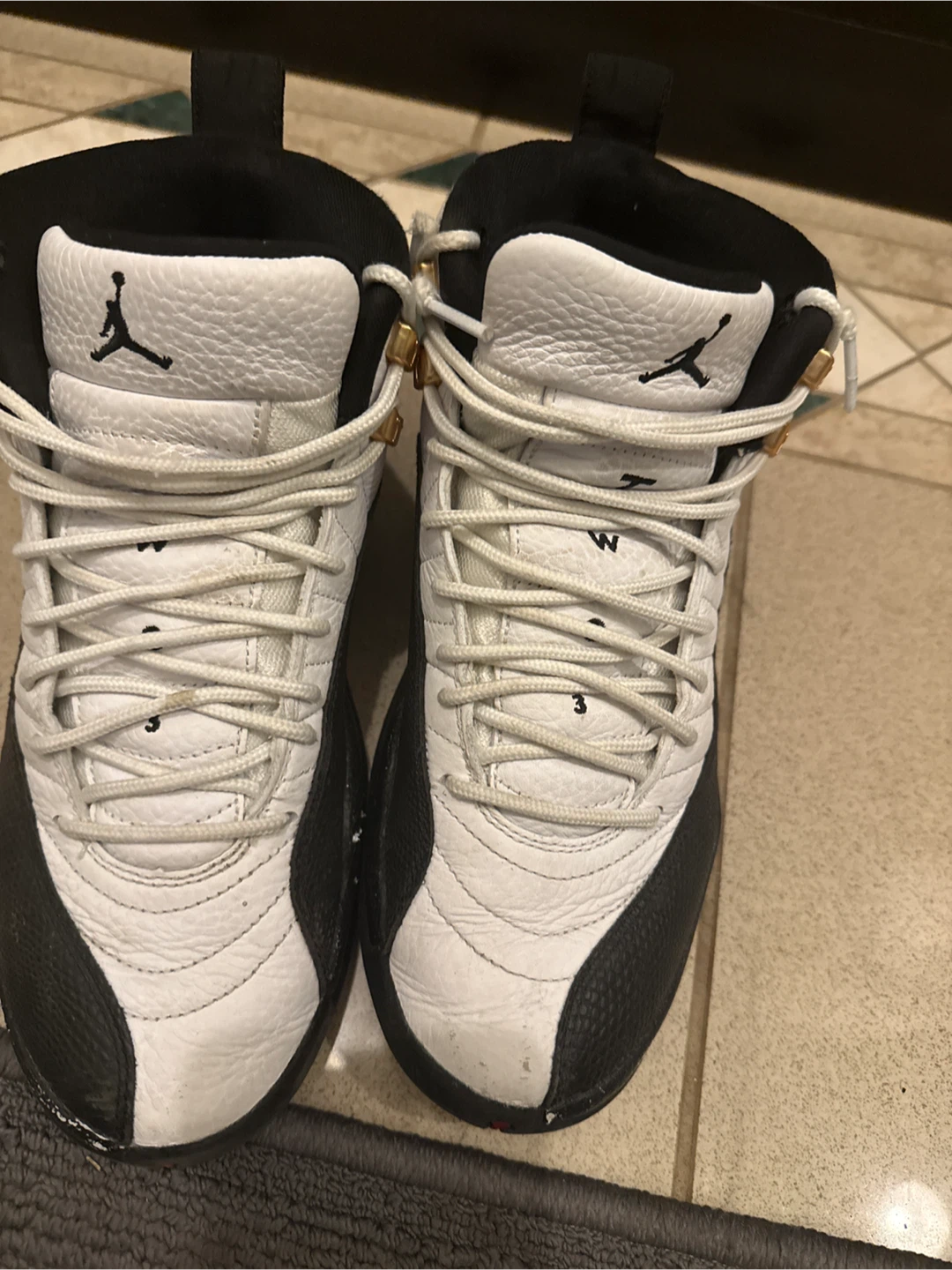 Nike Air Jordan 12 Taxi Sneakers Size 8 US
