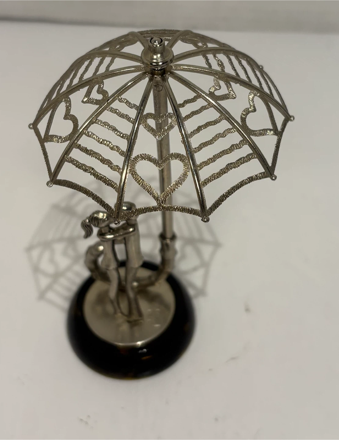 Vintage Kissing Couple Under Umbrella Figurine - photo 3