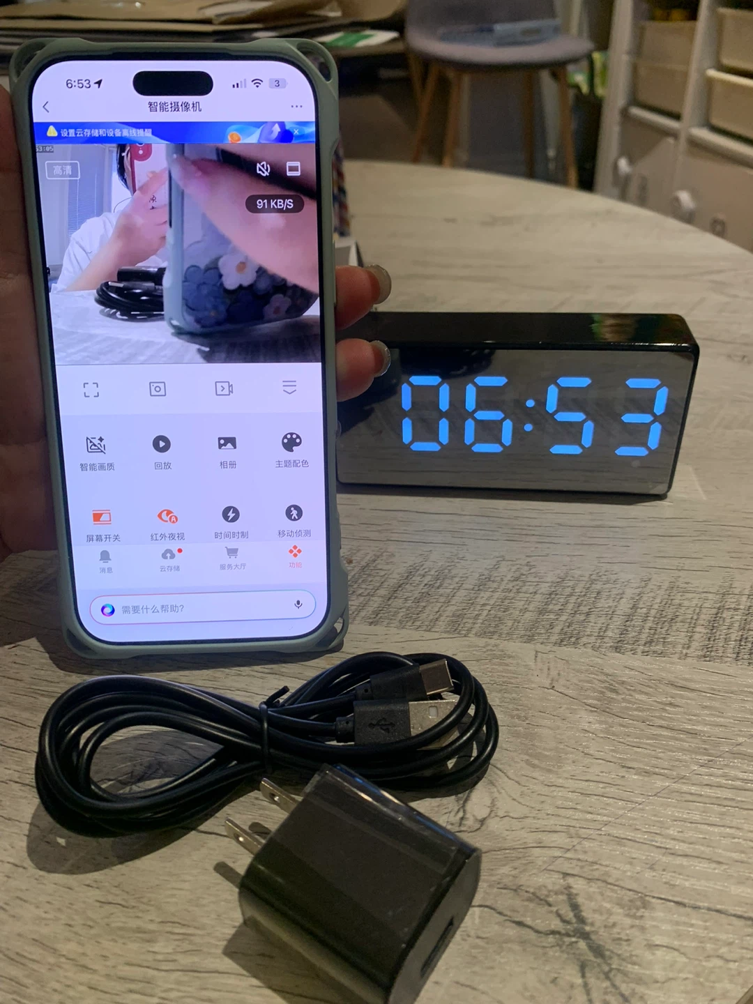 BNIB!WiFi Security Camera Clock – 4K Indoor Home Monitor - photo 2