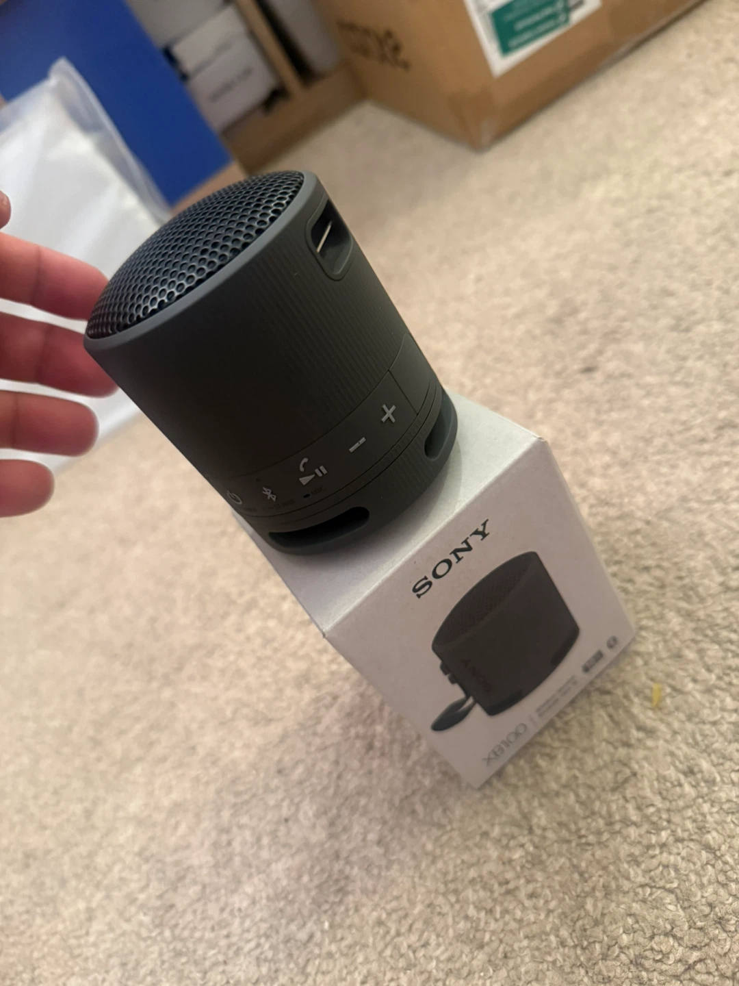 Sony SRS-XB100 Portable Bluetooth Speaker - photo 4