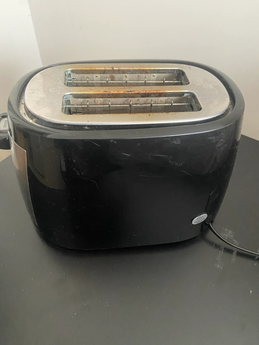 Black 2-Slice Toaster