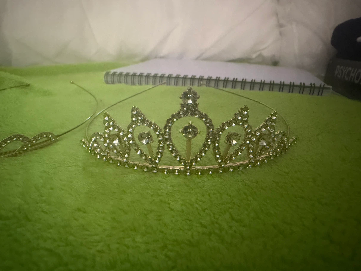 6 Sparkly Tiara Crown - photo 3