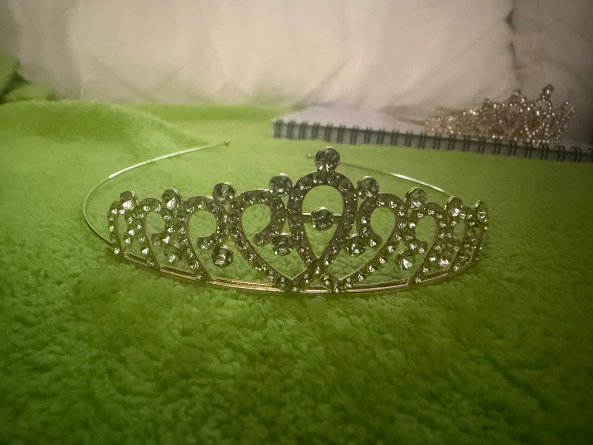 6 Sparkly Tiara Crown - photo 5