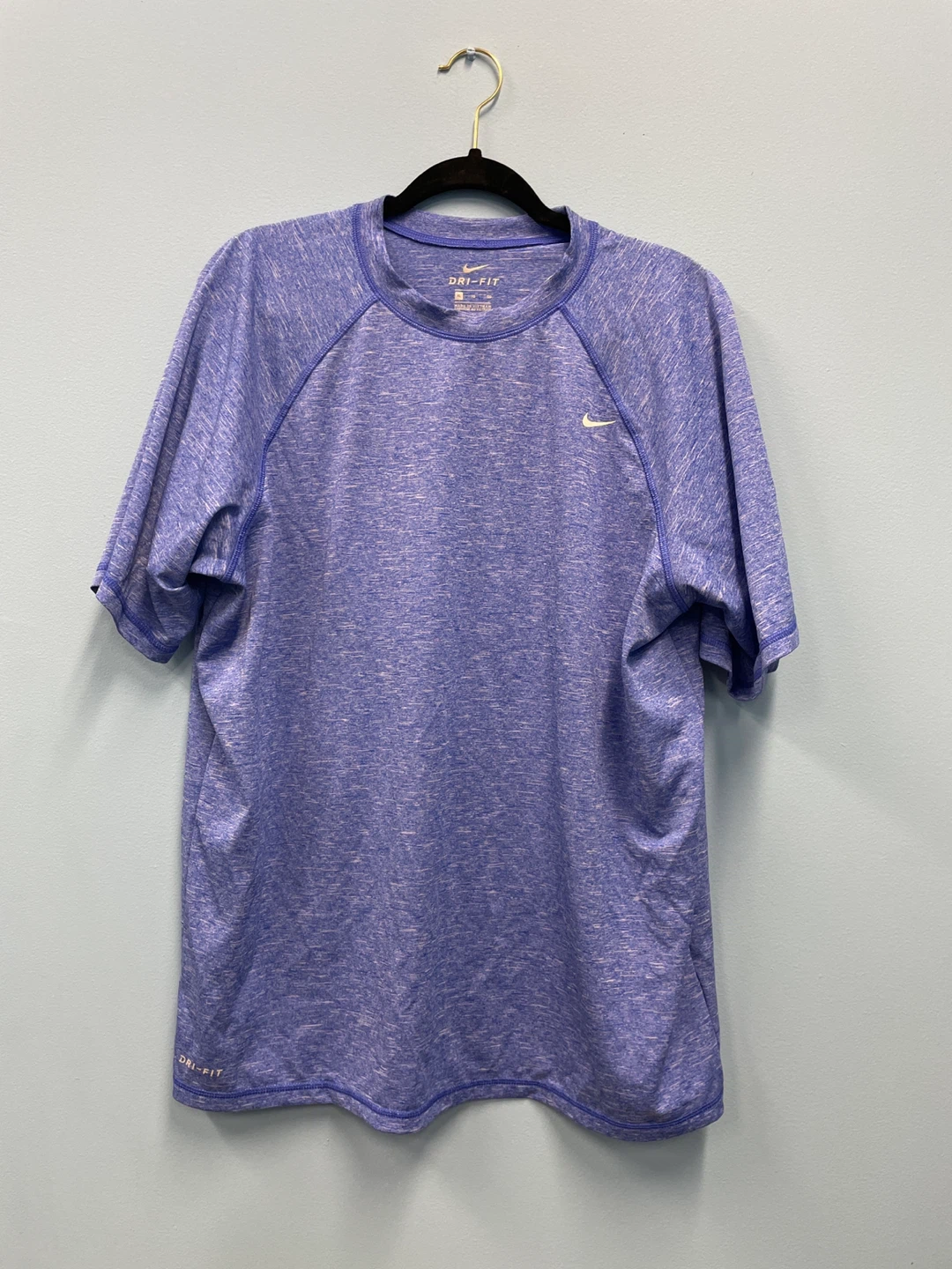 Nike Dri-FIT T-Shirt - Size Medium - photo 2
