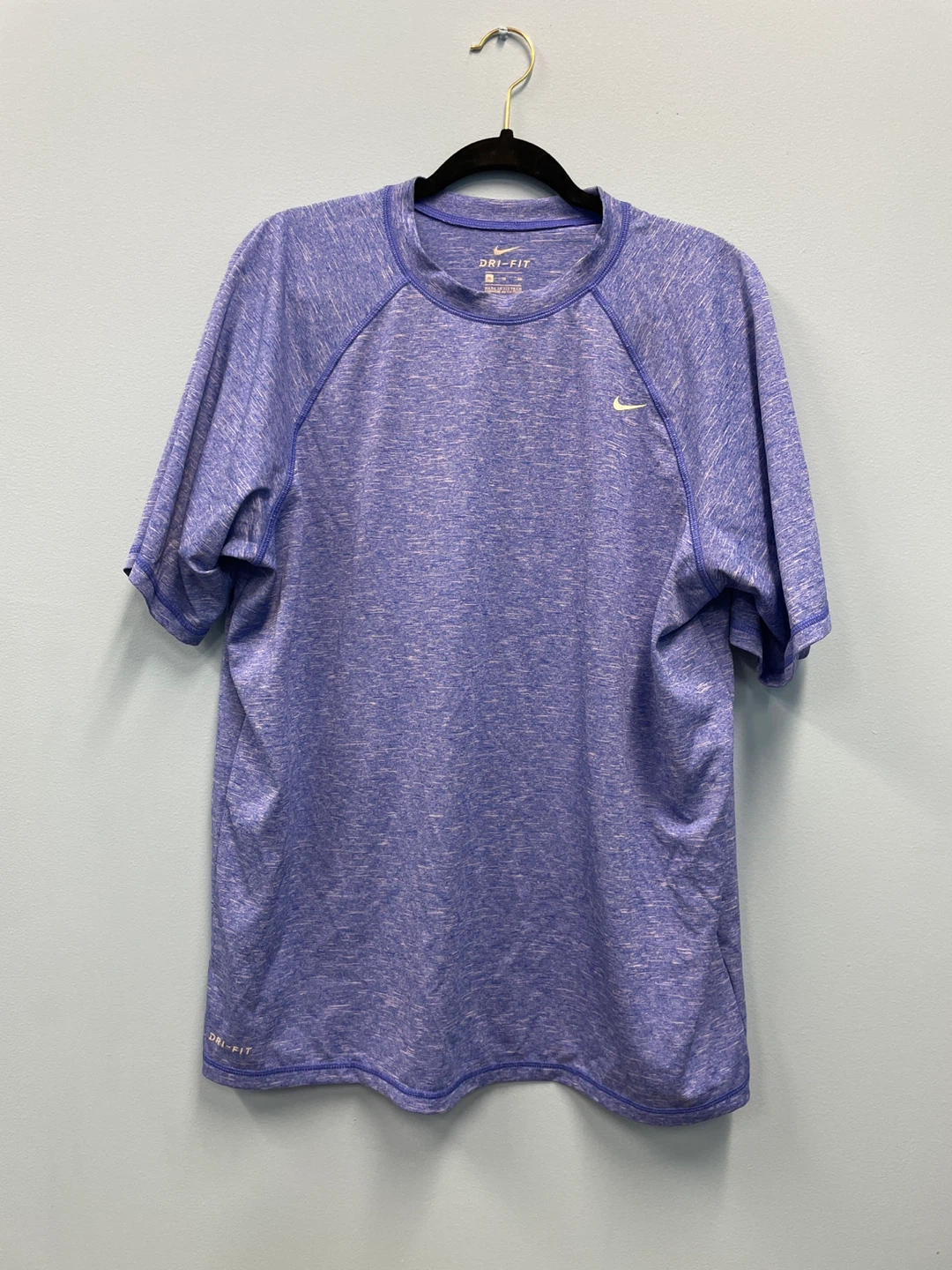 Nike Dri-FIT T-Shirt - Size Medium - photo 3