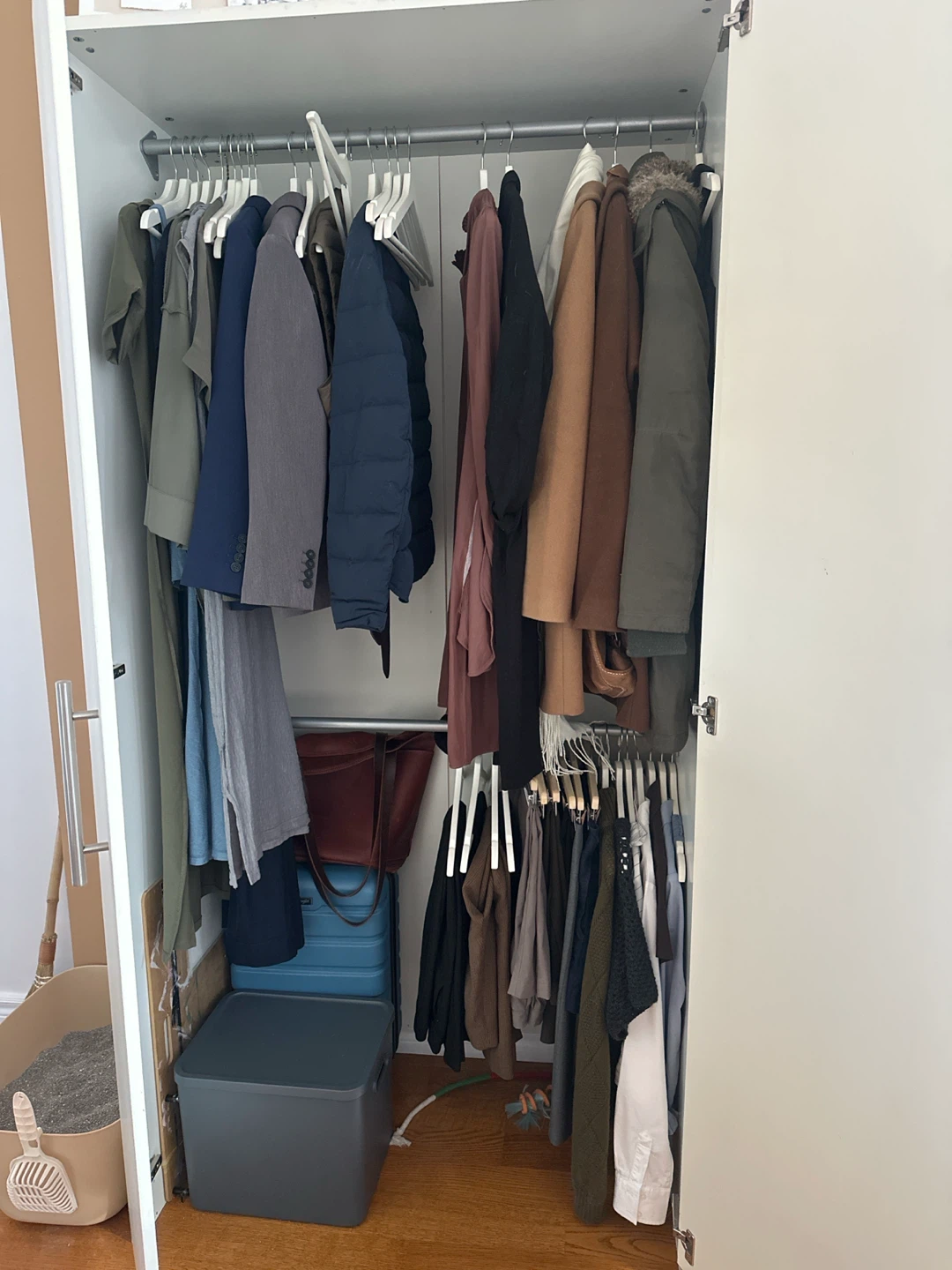 Cream Two-Door Wardrobe - photo 2