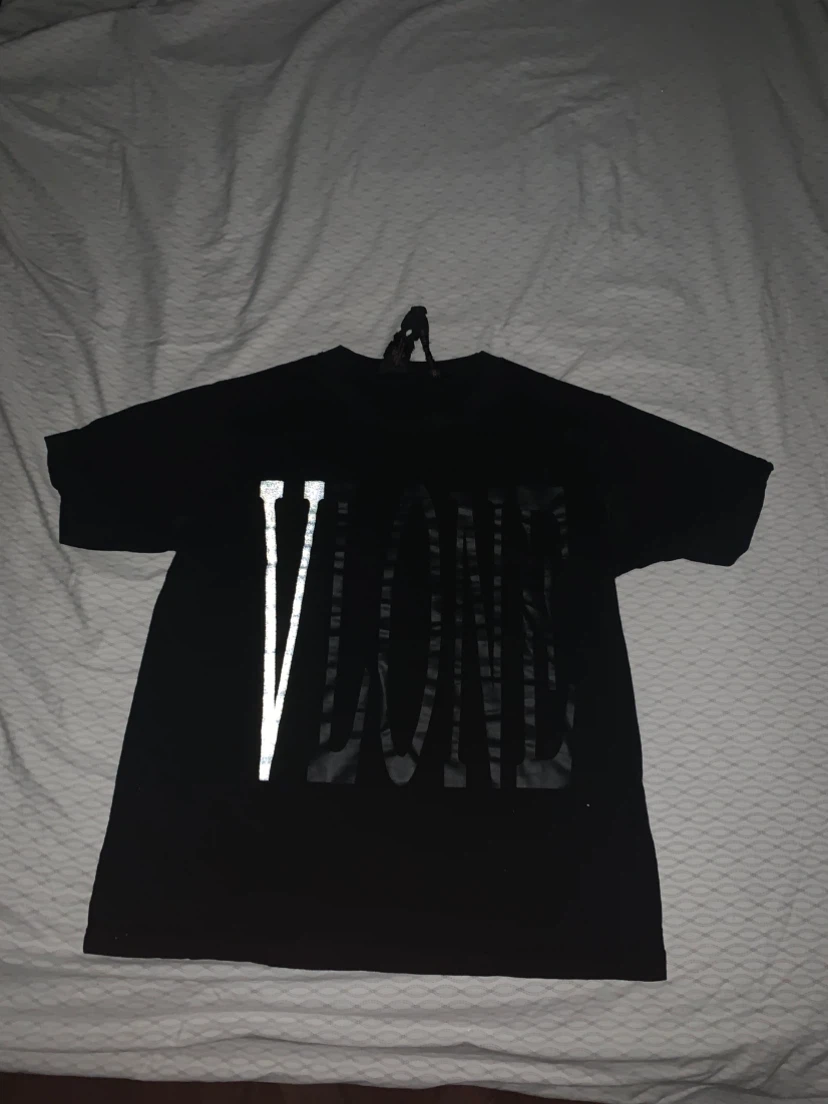 VLONE "V" Graphic T-Shirt - Black - photo 2