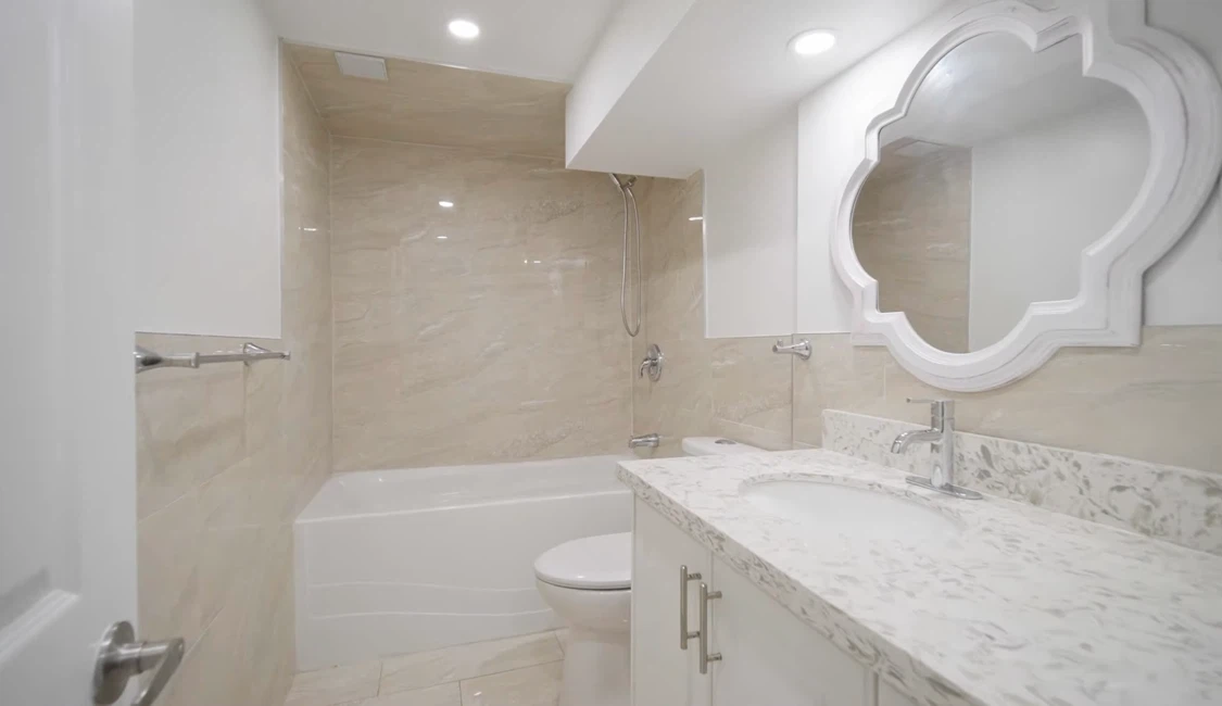 Full Basement for Rent, 2 Bedrooms, 1 Washroom - photo 2