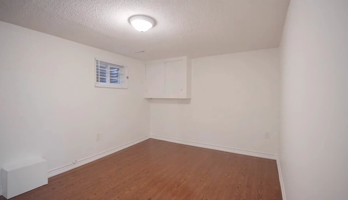 Full Basement for Rent, 2 Bedrooms, 1 Washroom - photo 4