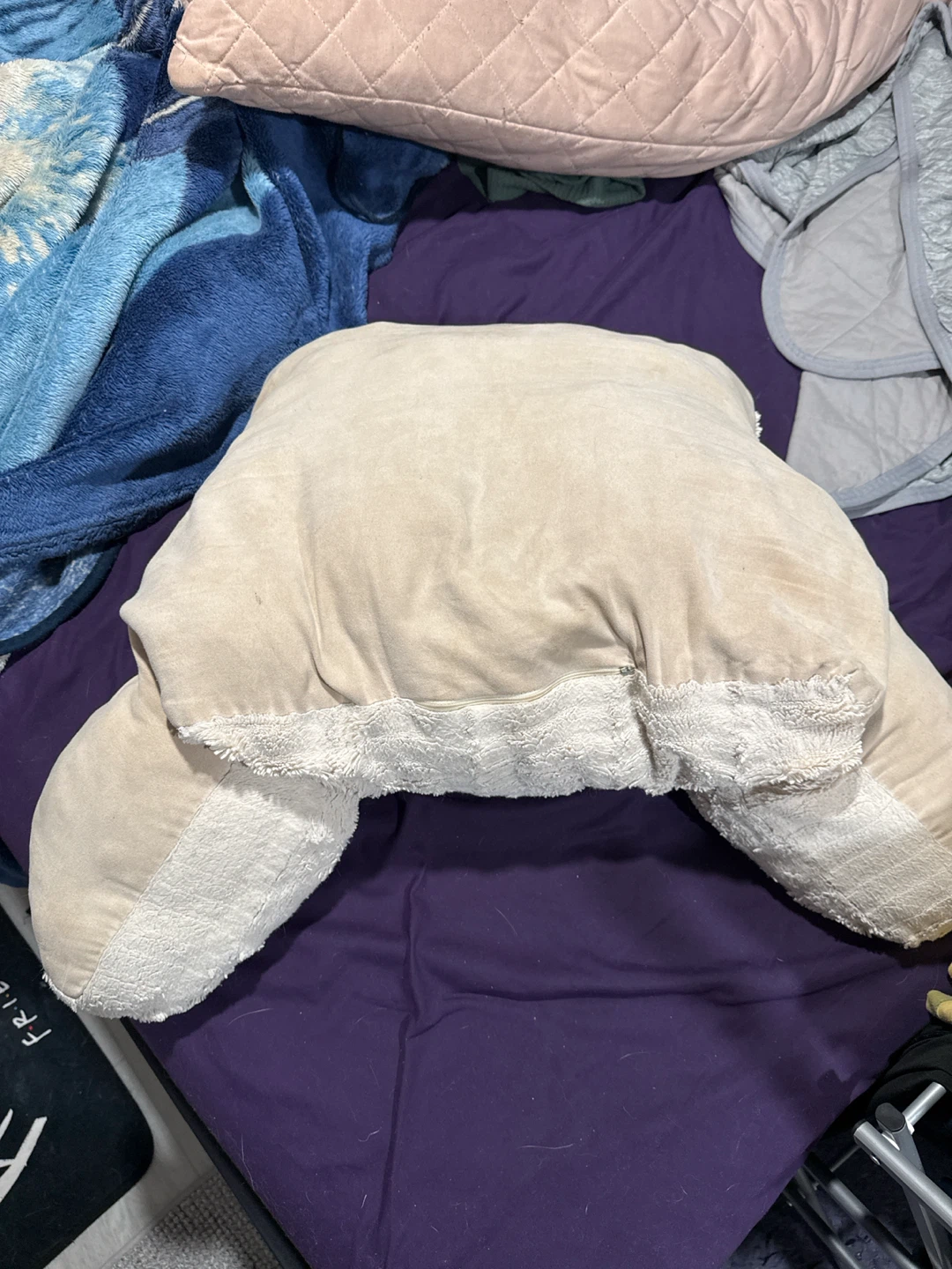 Reading / back support pillow - photo 2