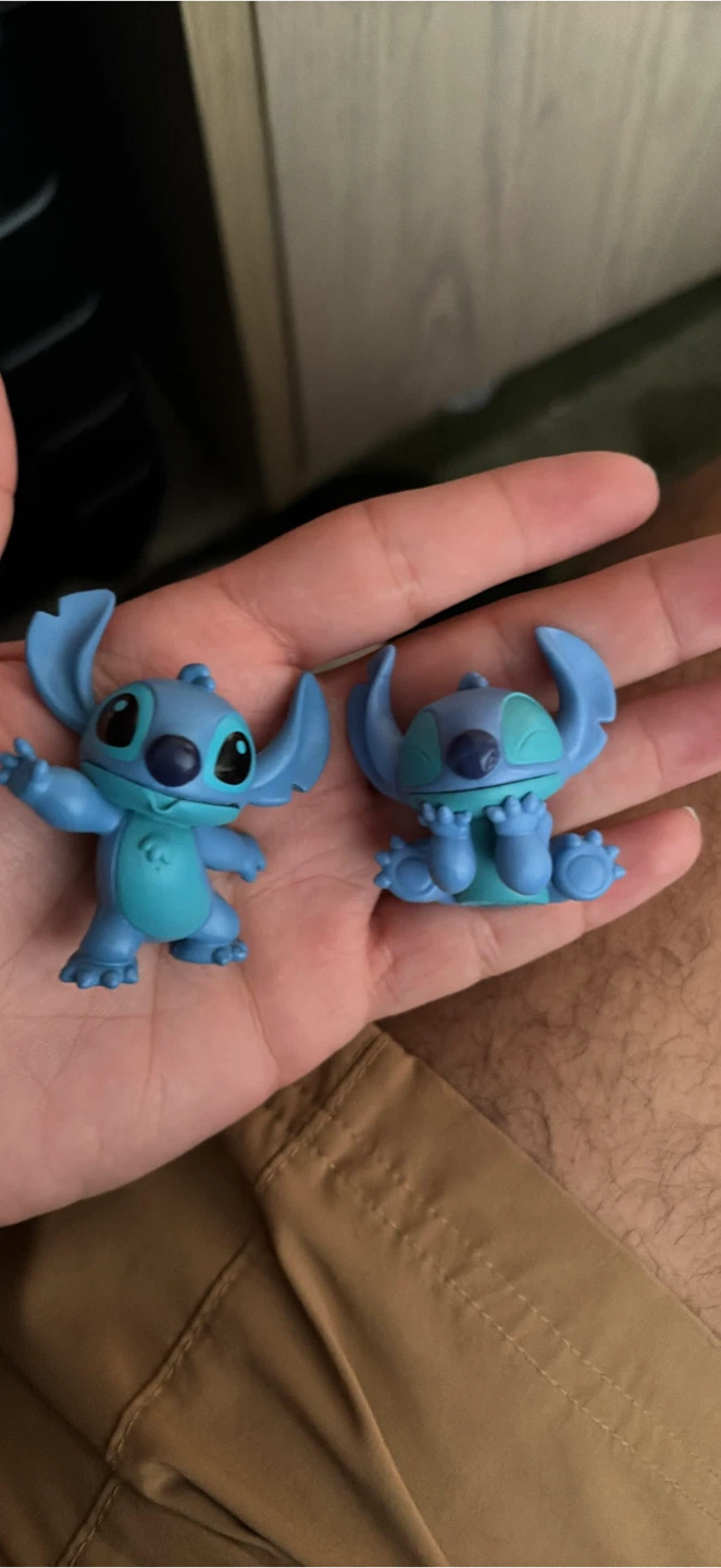 Disney Stitch Collection Figures and Keychain - photo 4