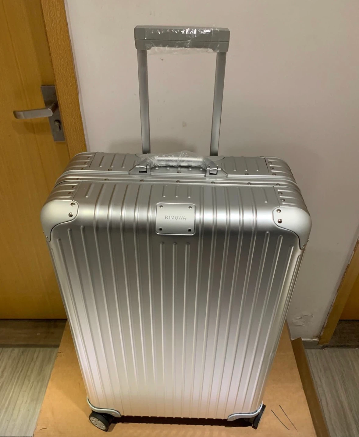 Rimowa Classic Silver Suitcase - photo 2