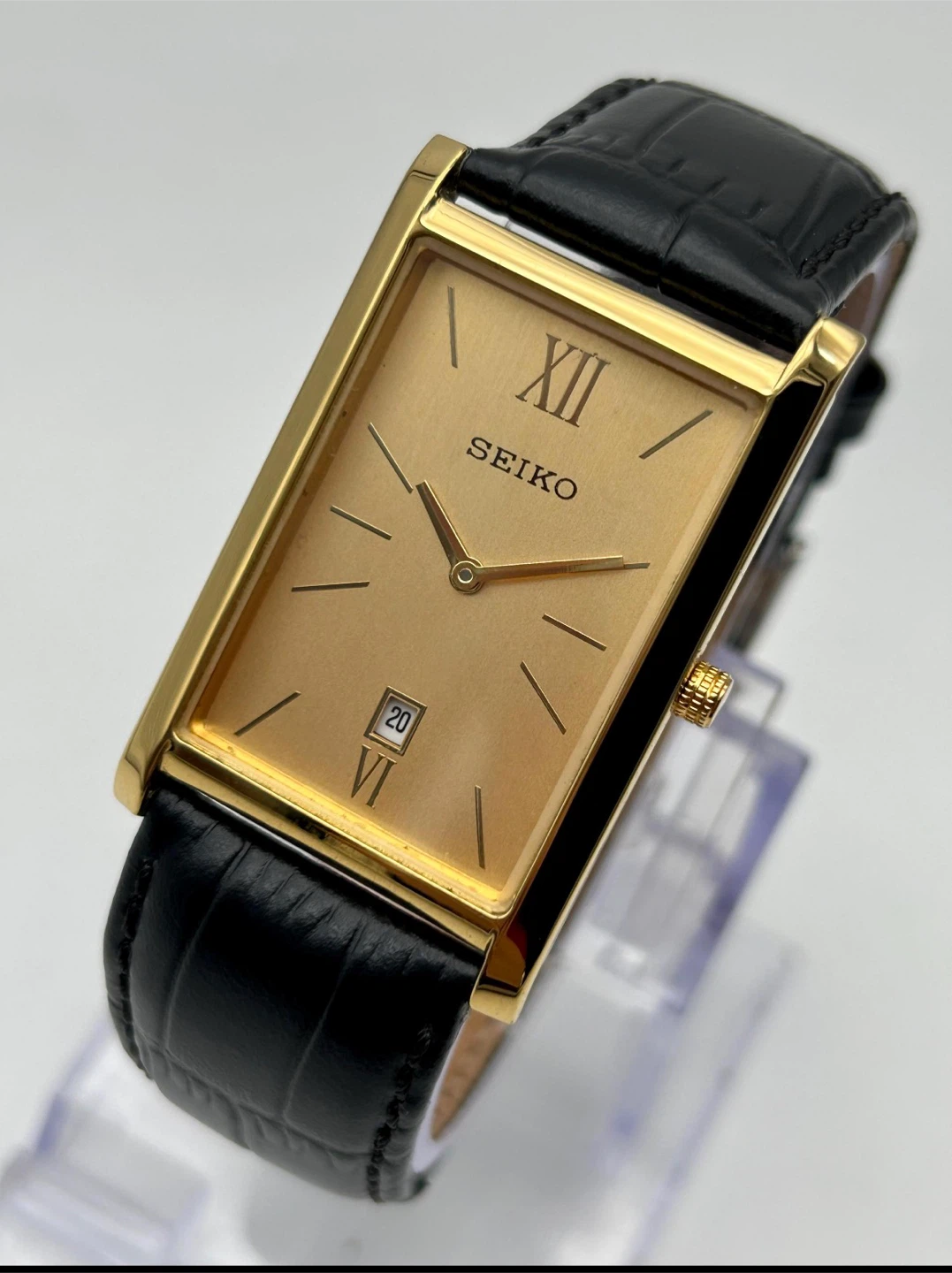 Seiko Rectangular Gold-Tone Watch - photo 3