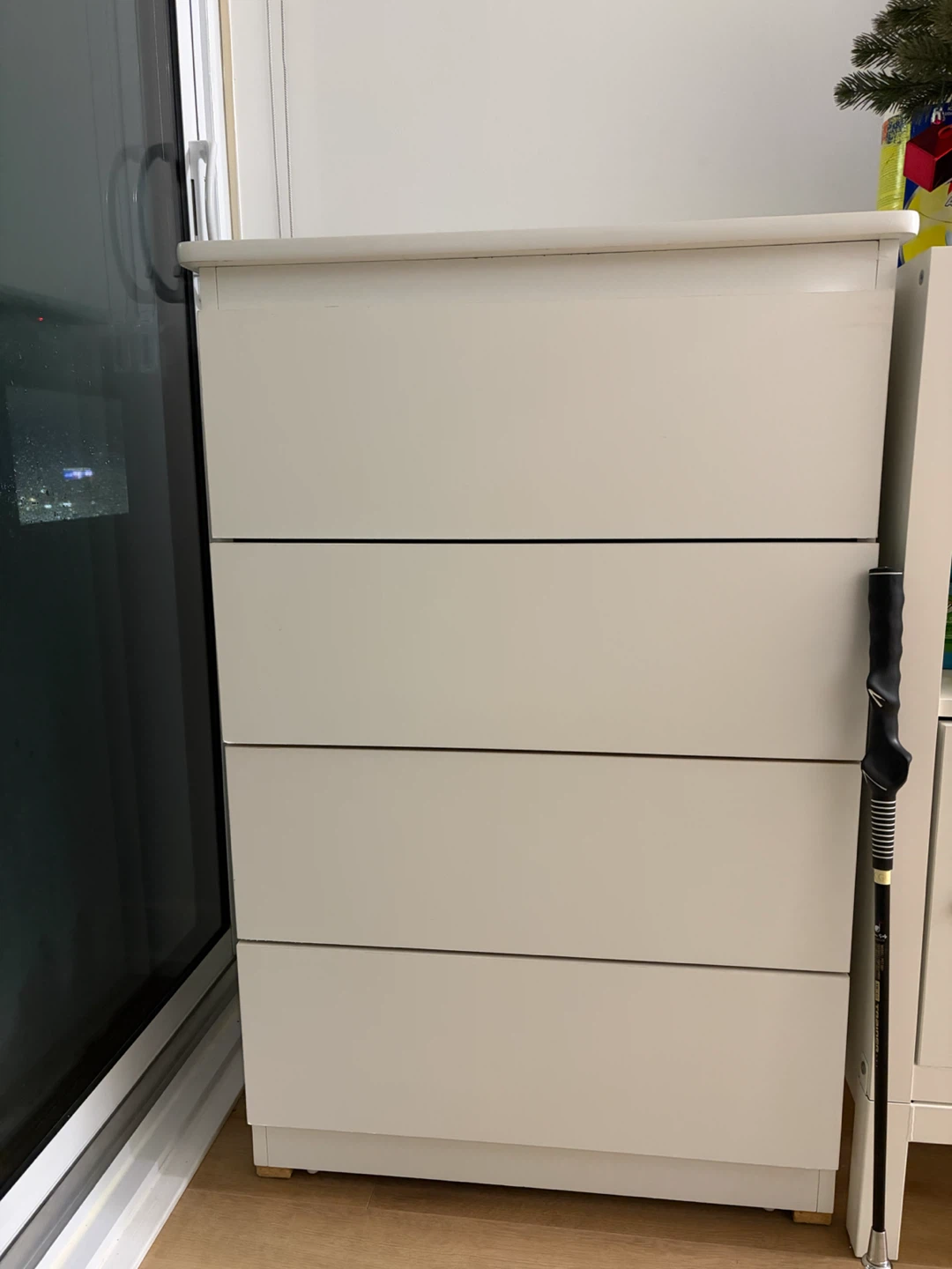 White 4-Drawer Dresser