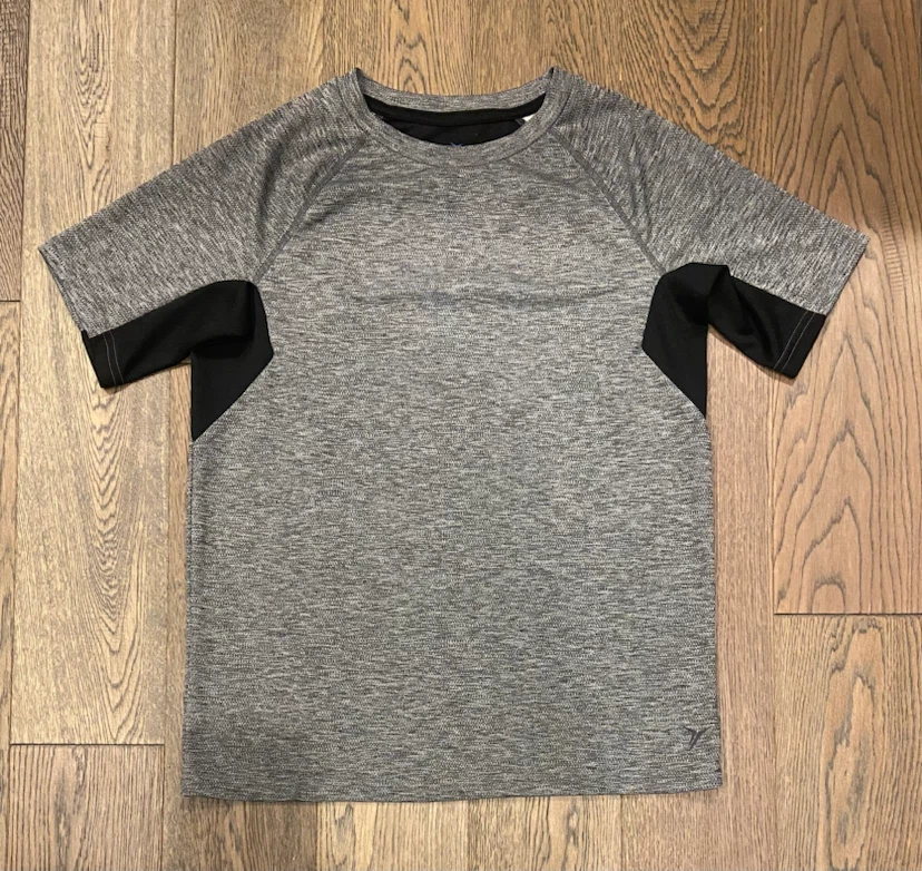 EUC Old Navy Active Grey Short Sleeve Shirt XL, 14-16 yrs