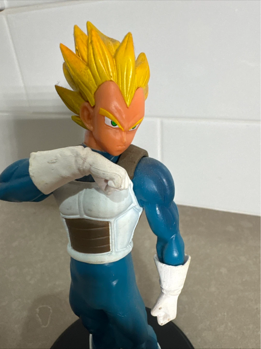 Dragon Ball Z Vegeta Super Saiyan Figure - photo 2