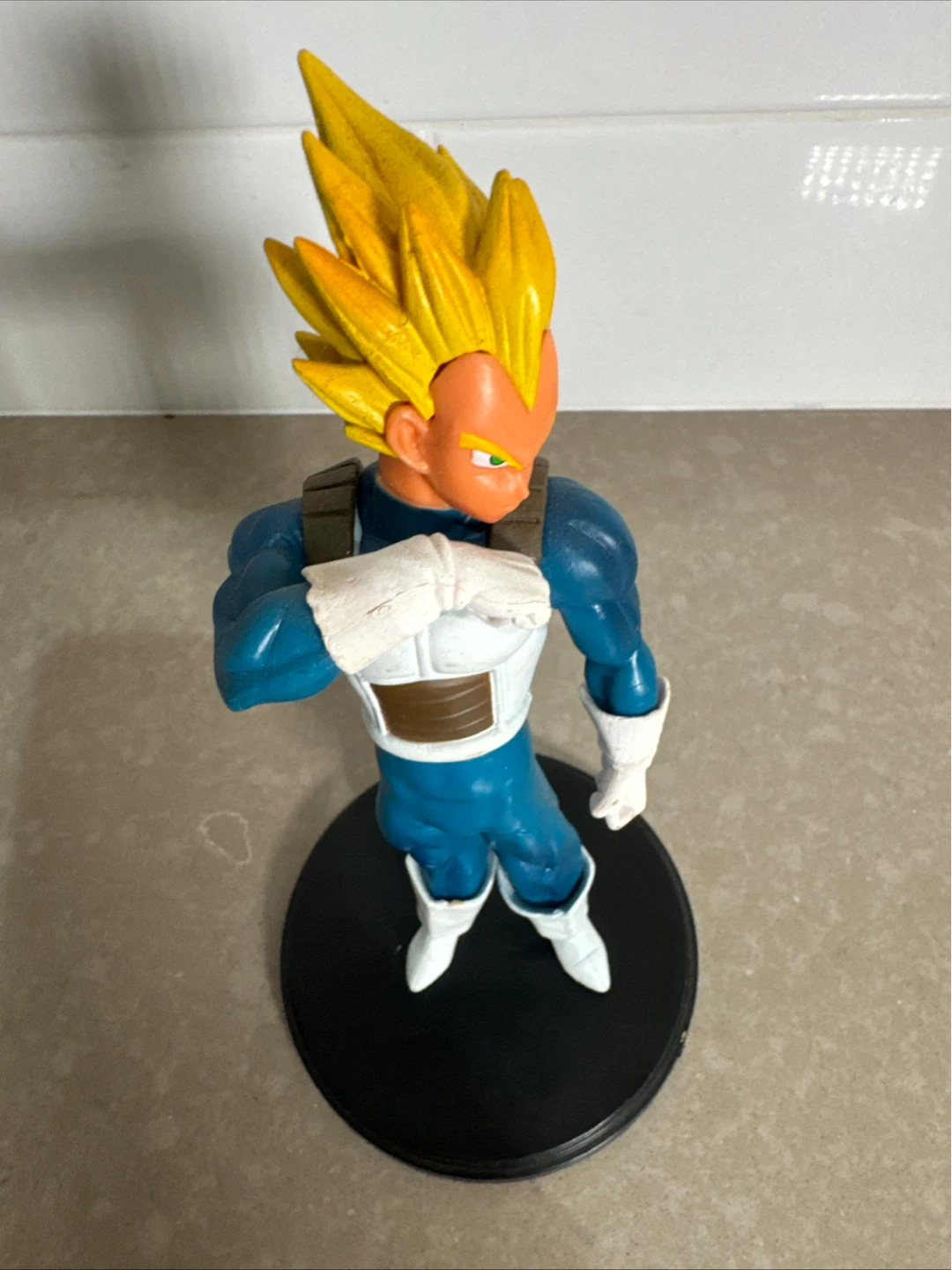 Dragon Ball Z Vegeta Super Saiyan Figure - photo 3