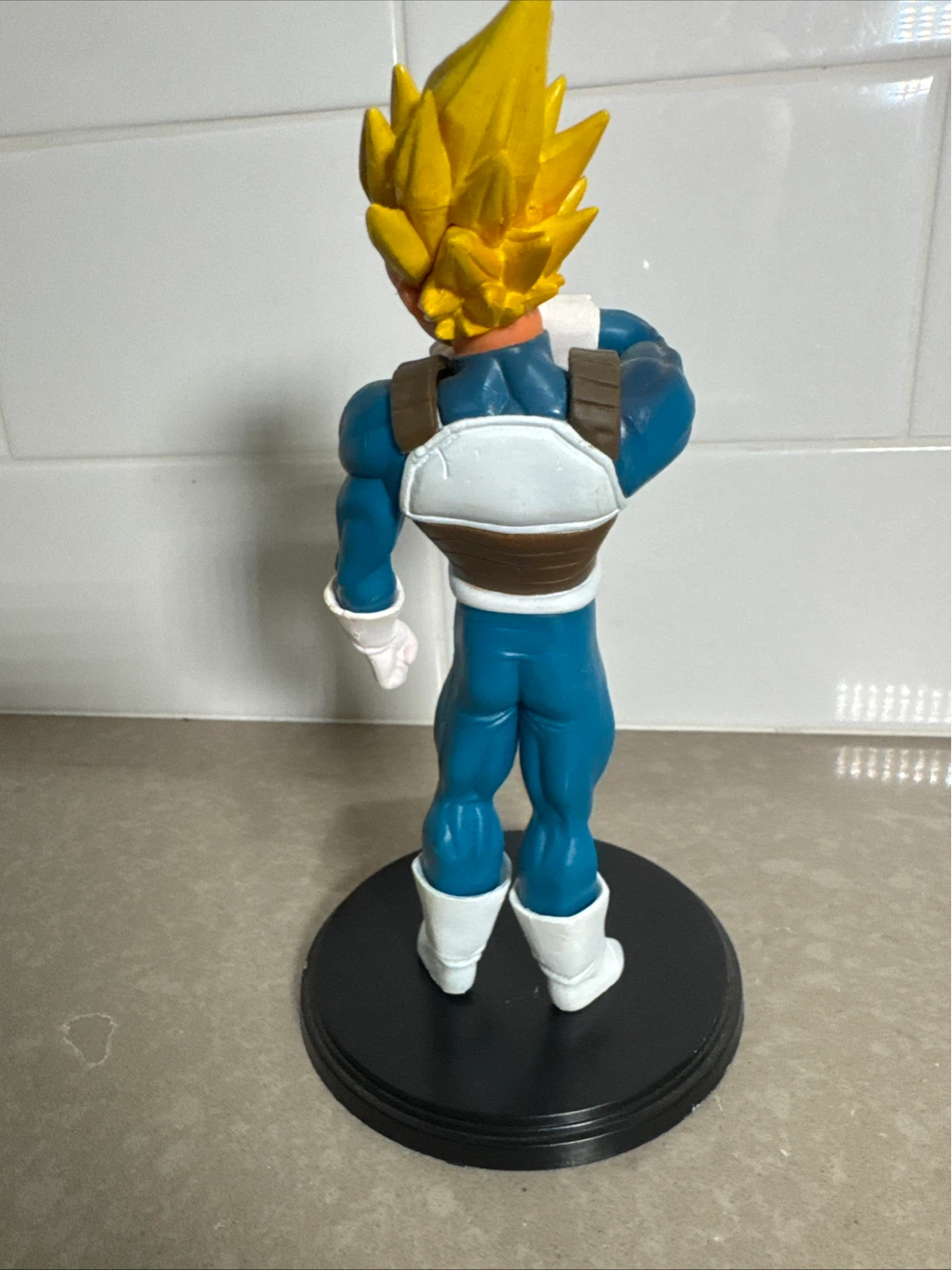 Dragon Ball Z Vegeta Super Saiyan Figure - photo 4