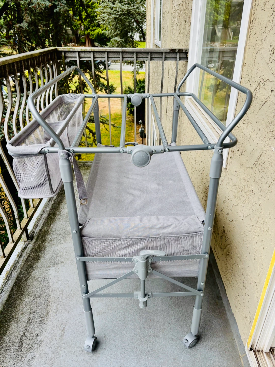 Folding rolling drying rack with two storage shelves - photo 2