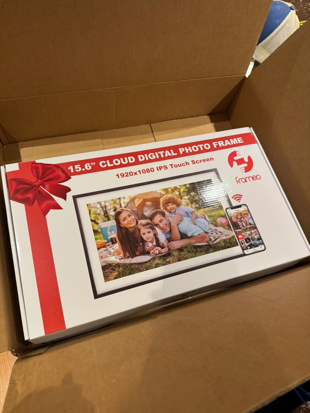 Frameo 15.6" Digital Photo Frame