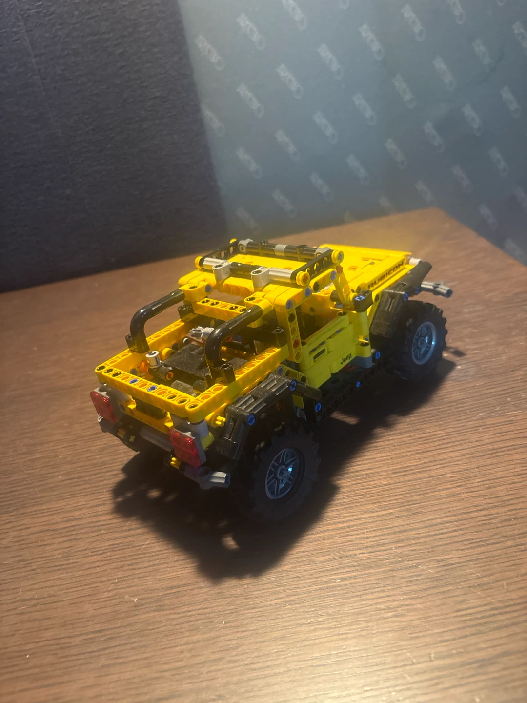 LEGO Technic Jeep Wrangler Rubicon - photo 3