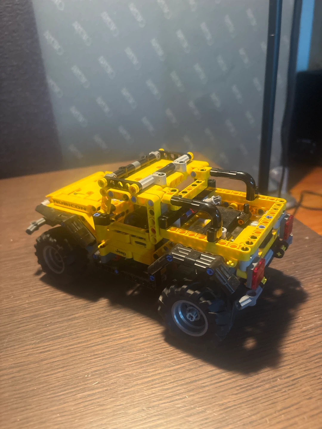 LEGO Technic Jeep Wrangler Rubicon - photo 4
