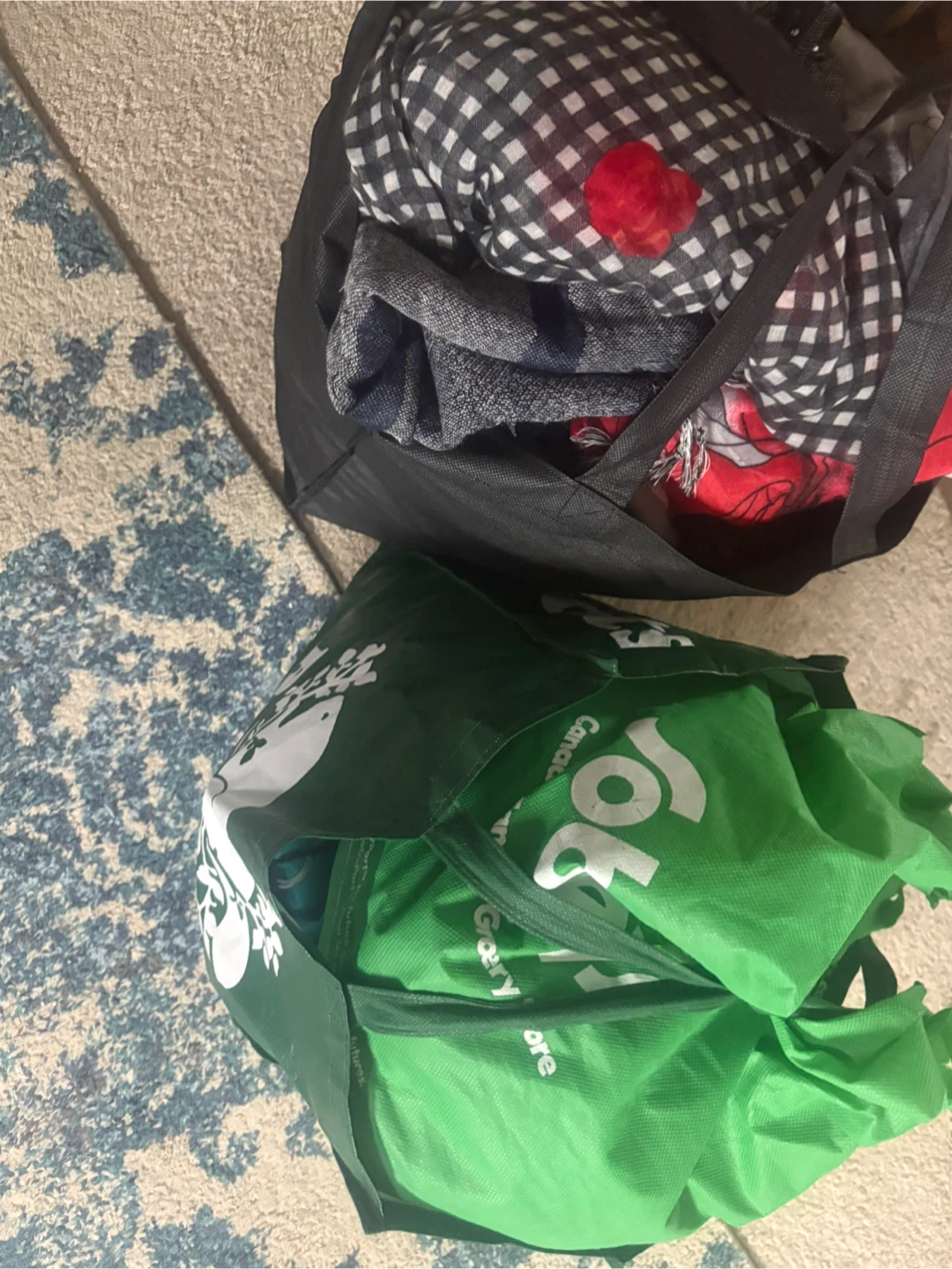 Bag of clothes free