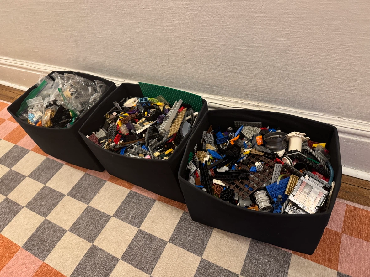 40 lbs of Lego - photo 4
