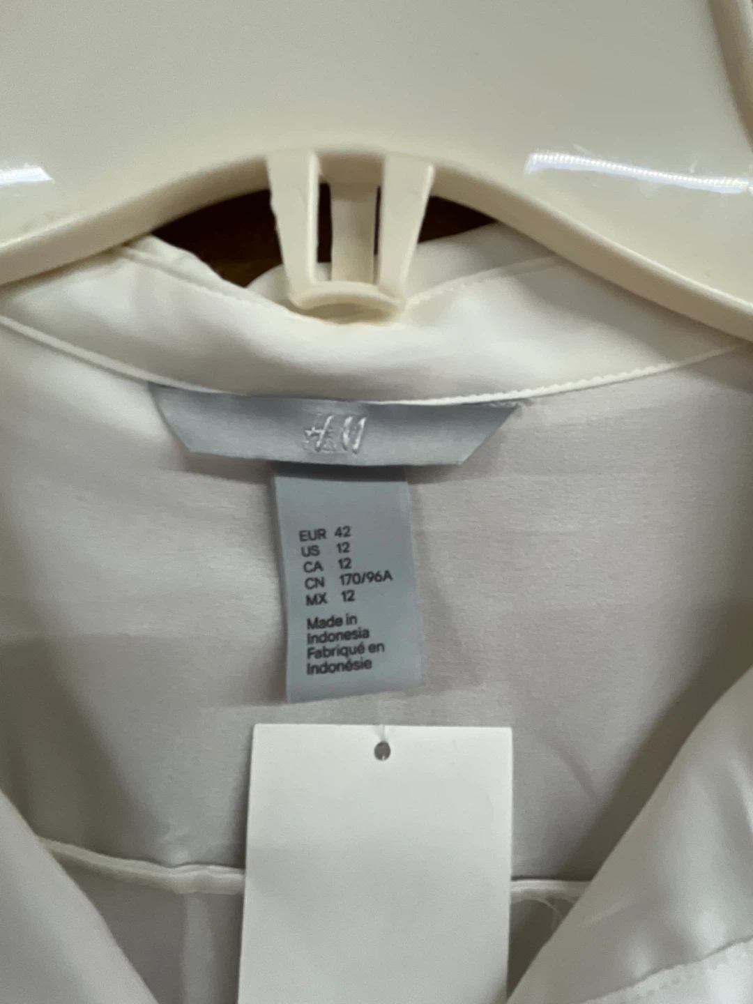 H&M White Button-Up Shirt - photo 2
