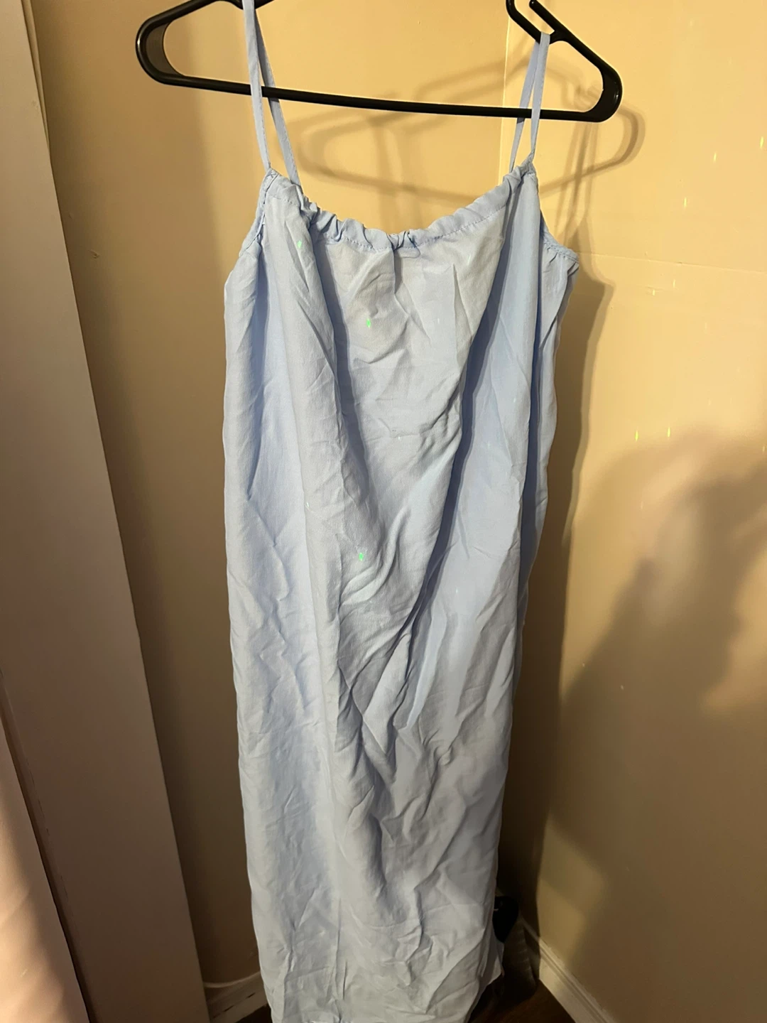 Women’s deep back nightgown.