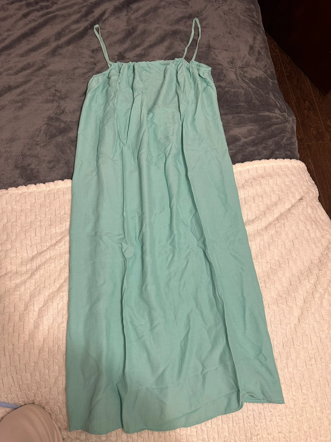 Women’s deep back nightgown. - photo 3