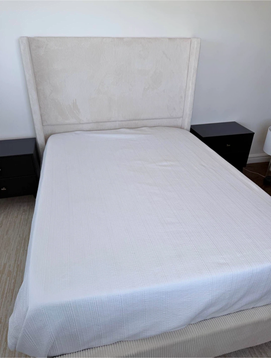 Queen Size Upholstered Platform Bed Frame - photo 2
