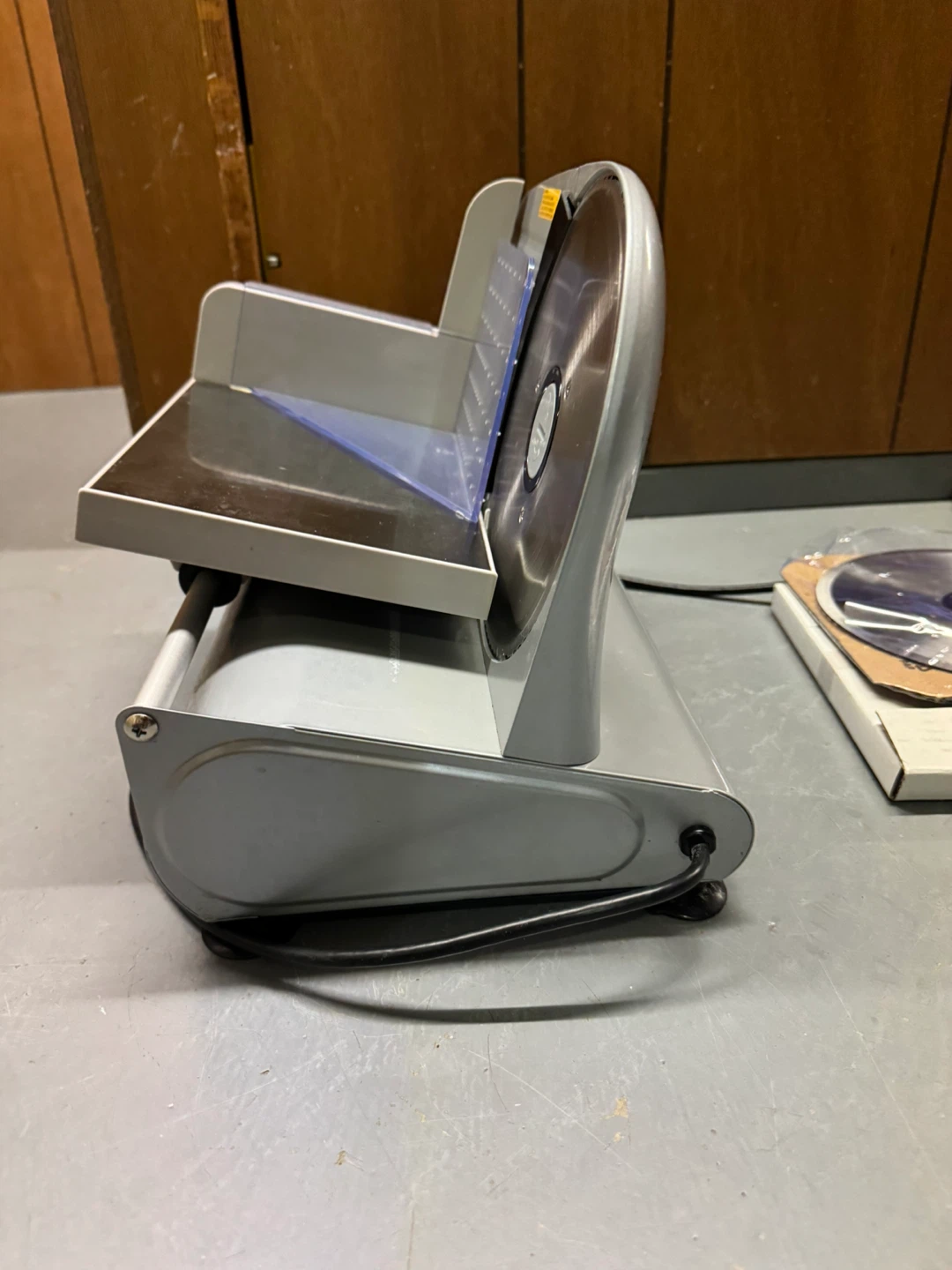 CUSIMAX 200W Electric Meat Slicer - photo 5