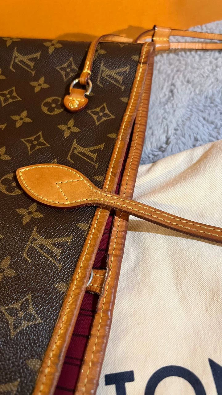 Louis Vuitton Neverfull MM Monogram Canvas Tote Bag - photo 5