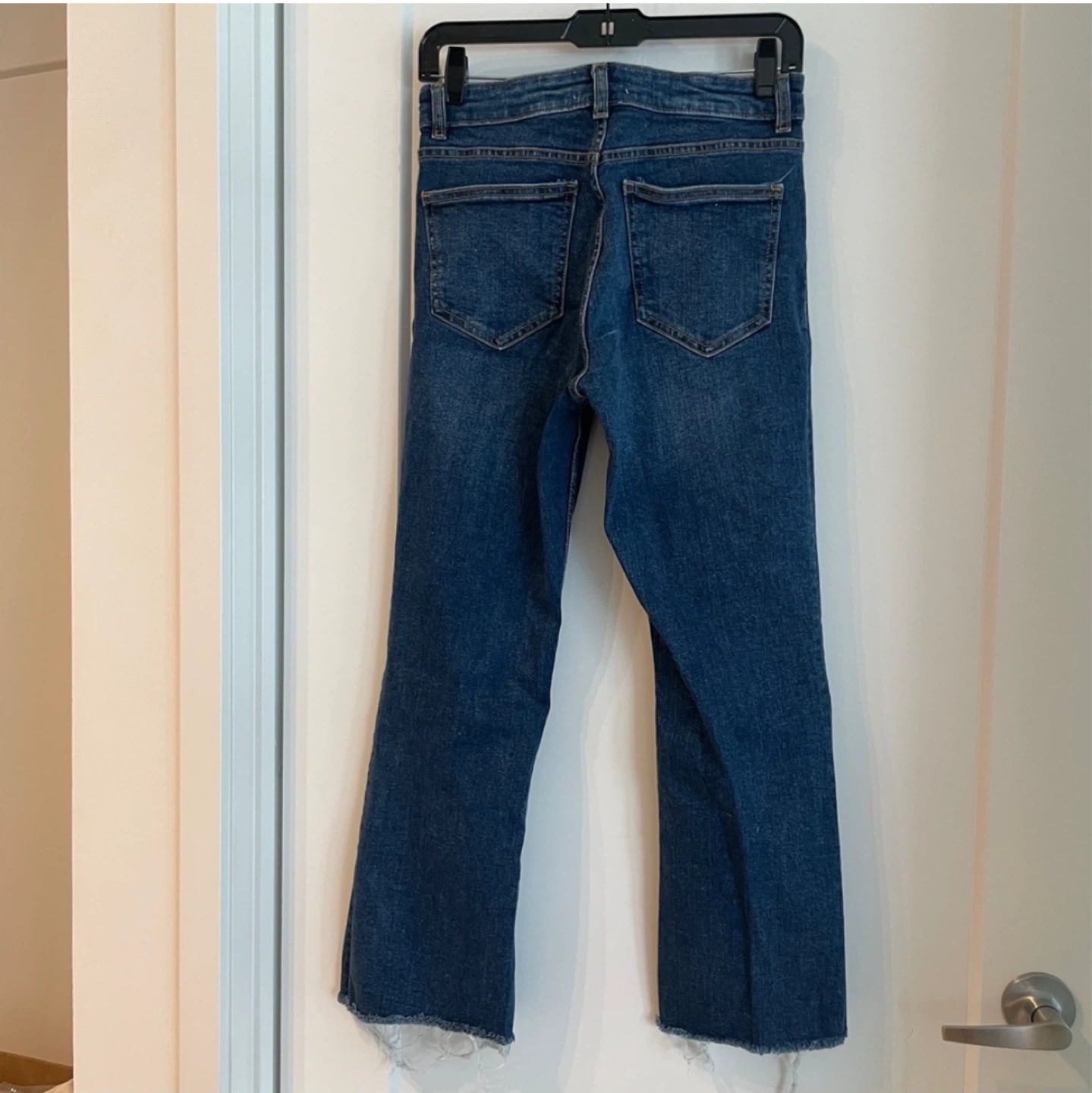 Zara cropped flare jeans with raw hem (size 28) - photo 4