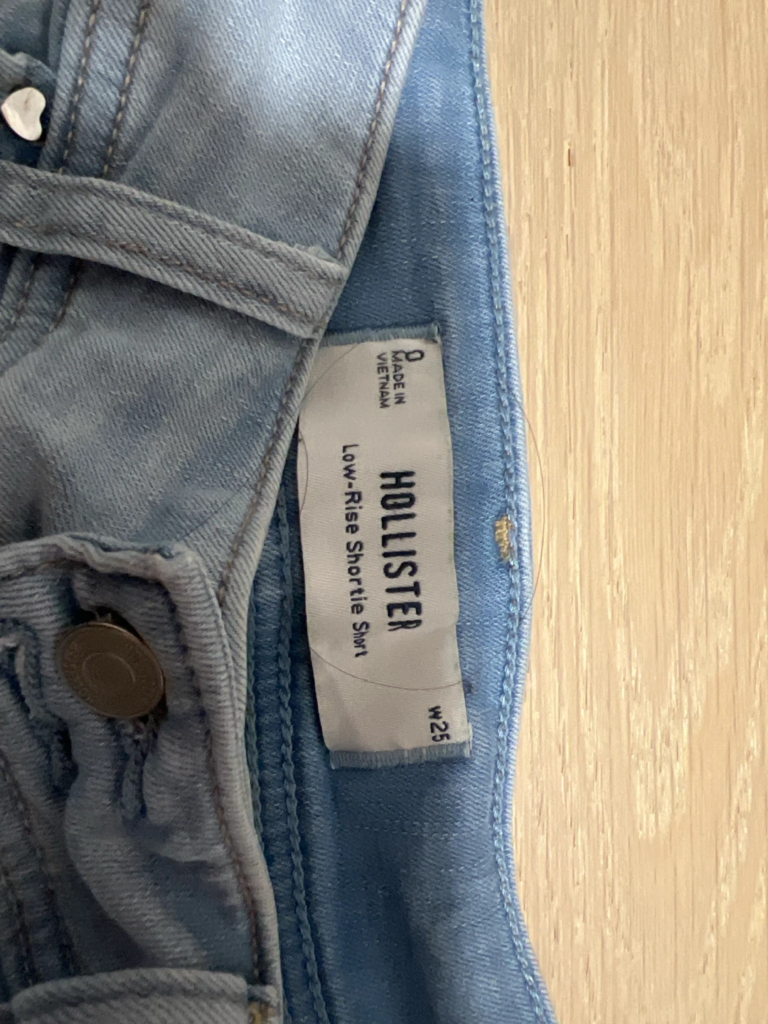 Hollister Low-Rise Shortie Shorts Size 0 - photo 3