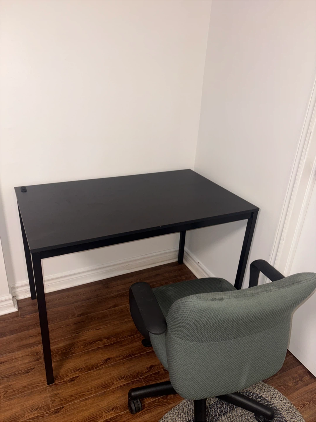 Black desk and chair - photo 2