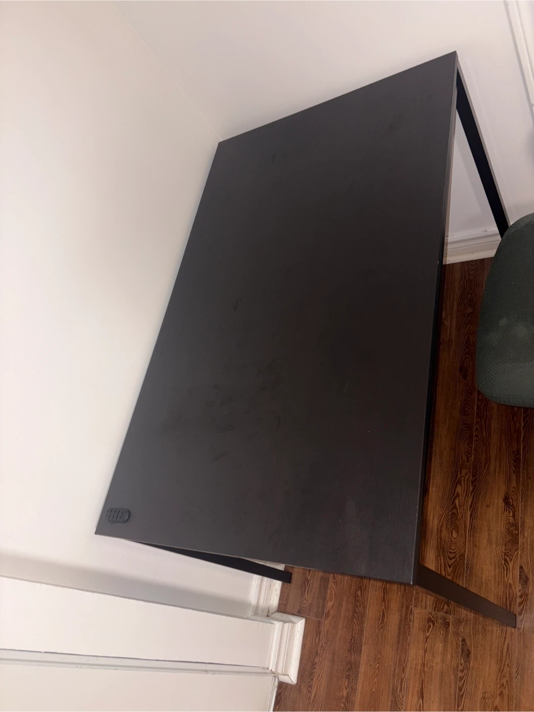 Black desk and chair - photo 4