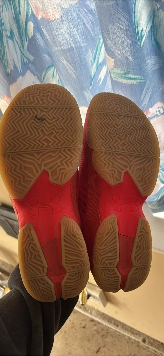 Under Armour Basketball Shoes Red - photo 2