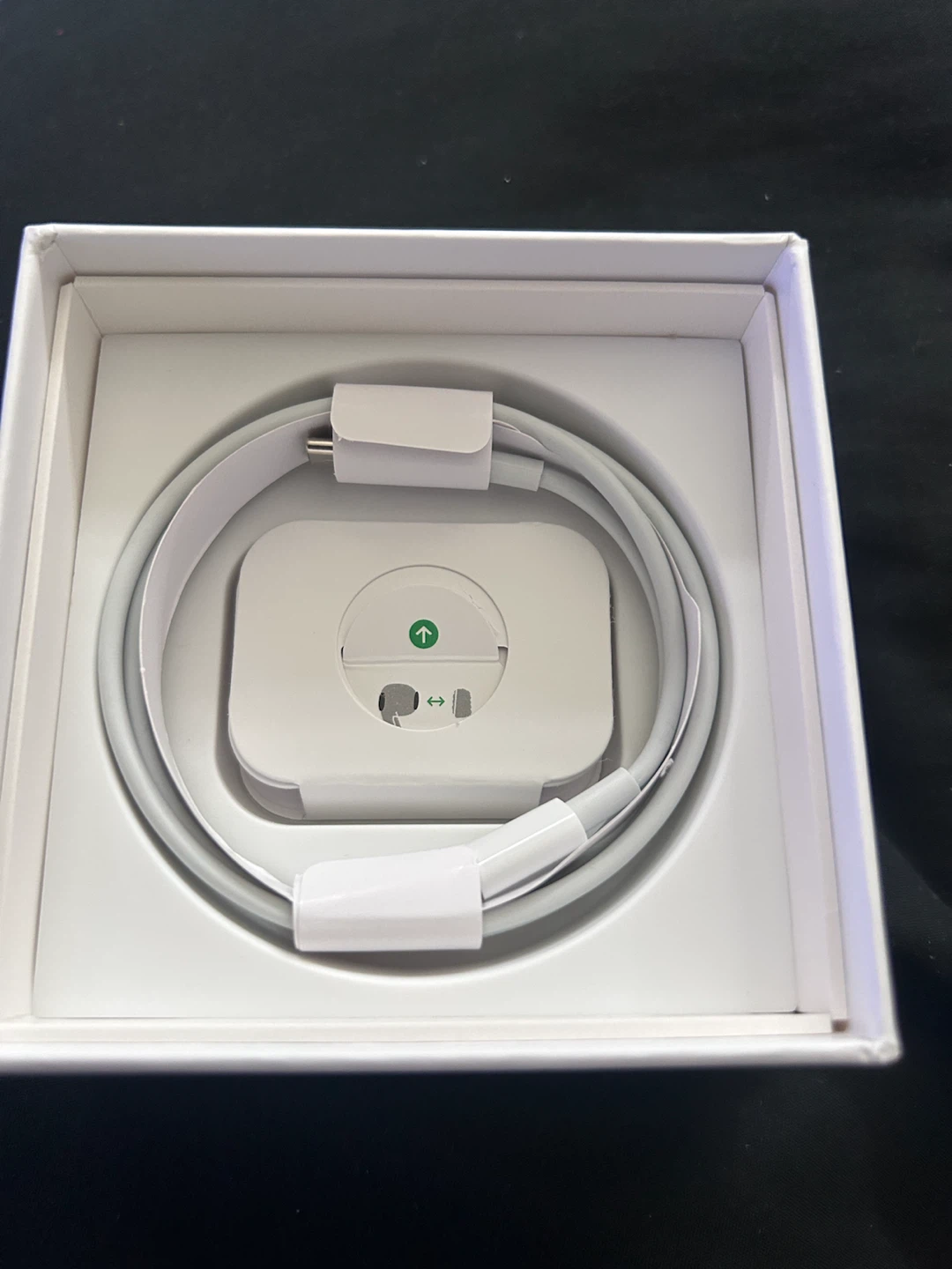 Apple AirPods Pro (2nd Generation) Wireless Earbuds - photo 3